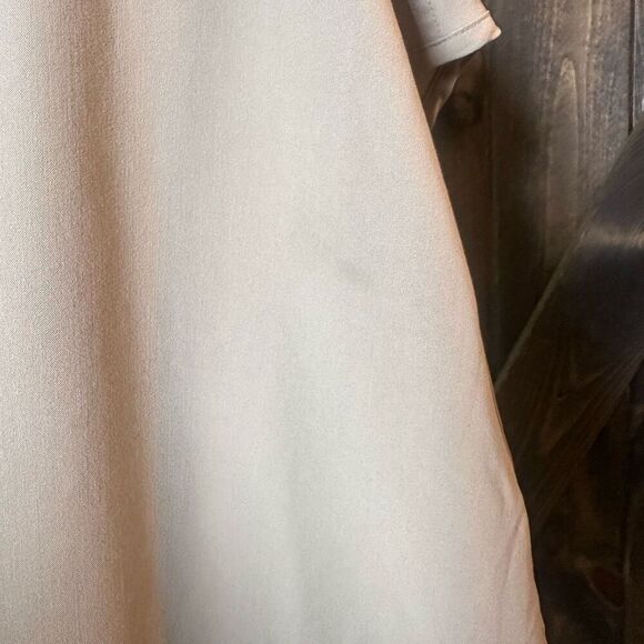 NWOT FIGS Rafela Scrub Top - Picture 5 of 5